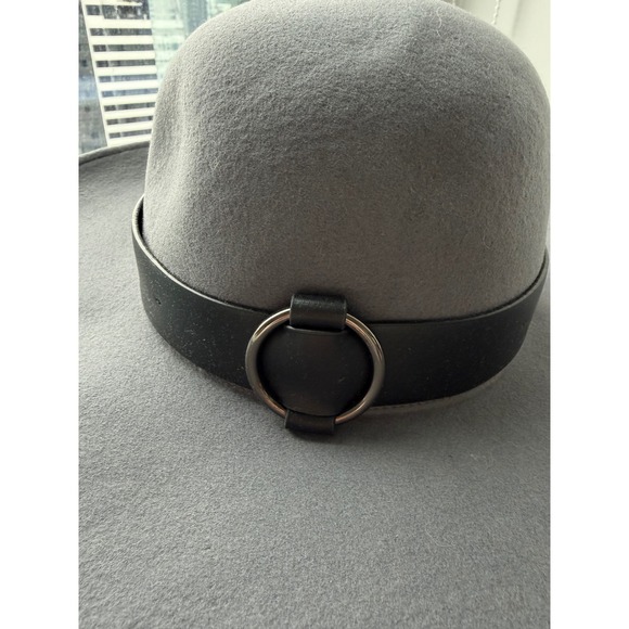 BCBGMAXAZRIA Grey 100% Wool Wide Brim Hat with O-Ring Band NWT - Picture 2 of 5